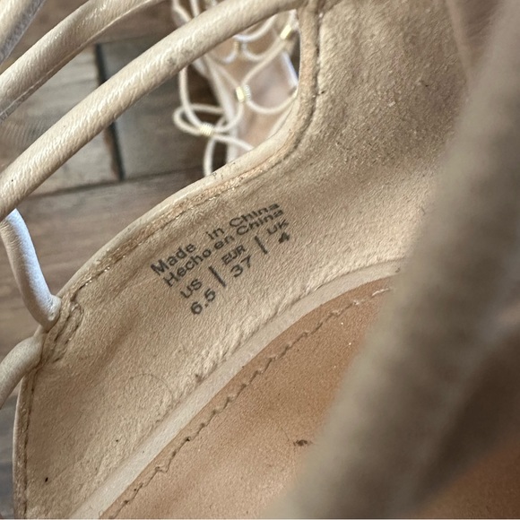 Aldo Strappy Sandals with Gold Embellishments Beads - Picture 8 of 8